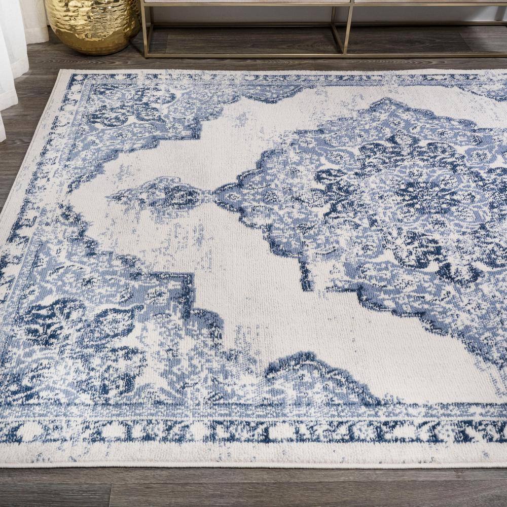 Light Blue/Ivory Reversible Synthetic Area Rug 4' x 6'