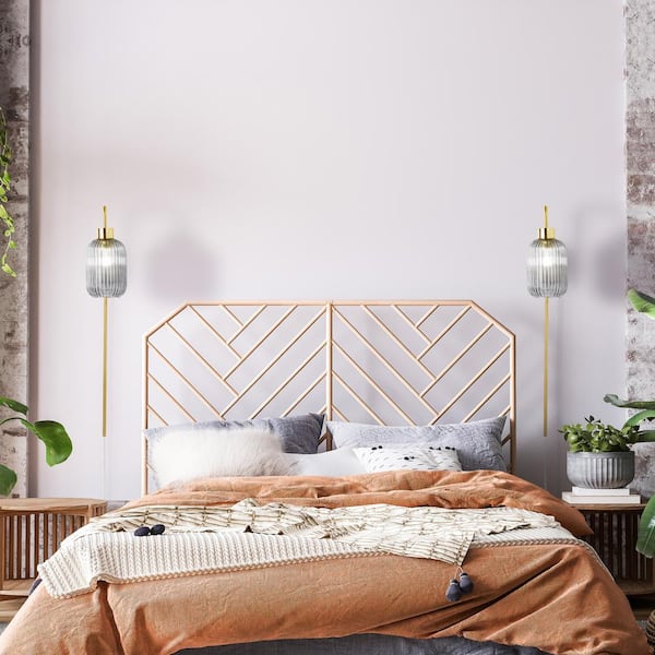 River of Goods Harlow 8.625 in. Brushed Gold-Colored Wall Sconce