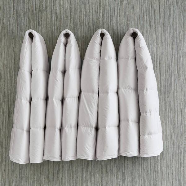 https://images.thdstatic.com/productImages/c3f49c20-ed65-4b06-bf16-25d44b9a0b4a/svn/the-company-store-comforters-c3e7-q-white-31_600.jpg