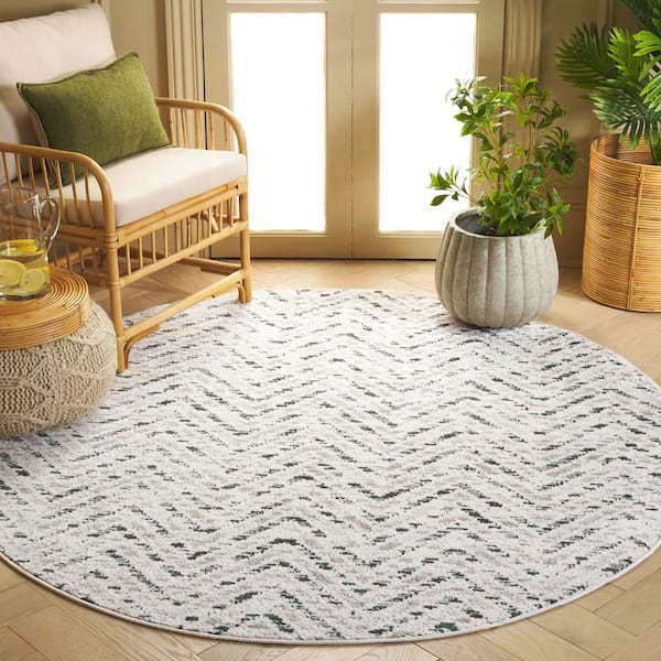 Adirondack Ivory/Dark Green 6 ft. x 6 ft. Chevron Marle Round Area Rug