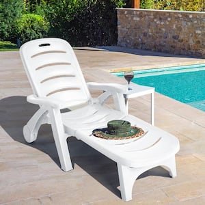5-Position Folding Plastic Outdoor Lounge Chair Recliner for Beach Poolside Backyard in White