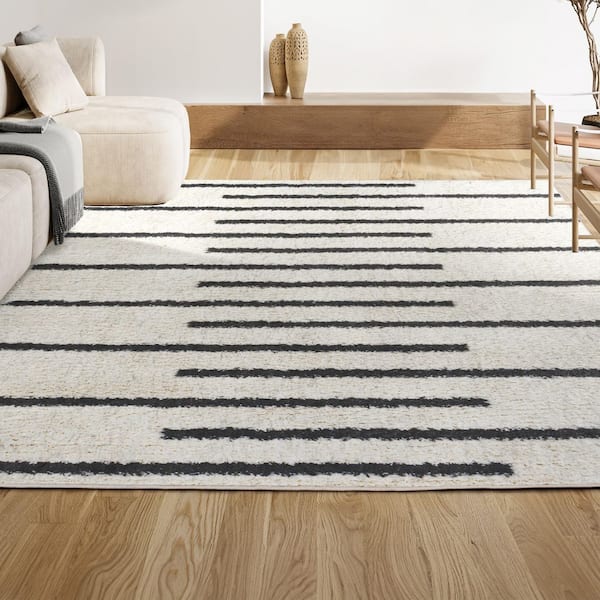JONATHAN Y Alaro Berber Stripe Shag White/Black 5 ft. x 8 ft