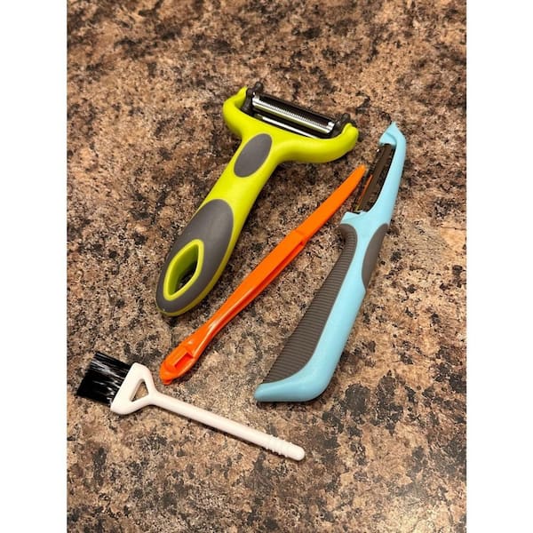 Wudkey 3-in-1 Stainless Steel Vegetable Peelers with Julienne