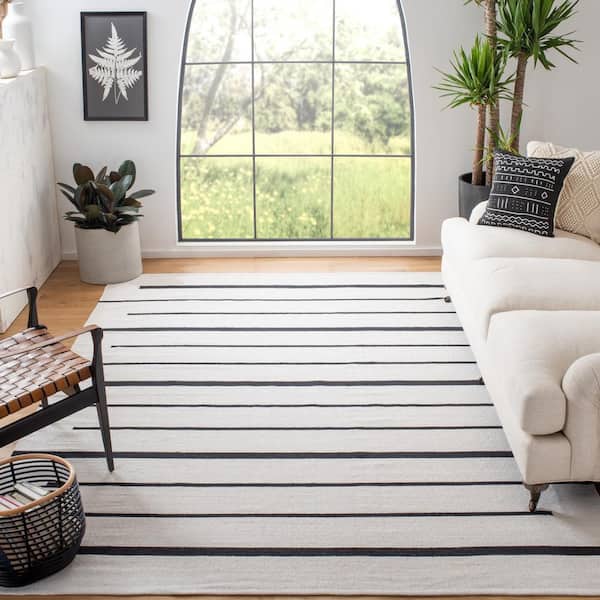 Montauk Ivory/Black 10 ft. x 14 ft. Geometric Lines Area Rug