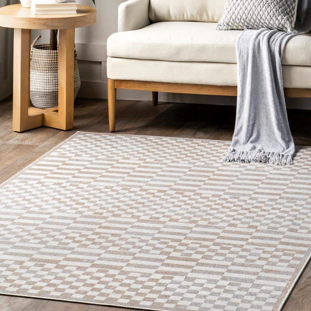 Beige and White Geometric 4' x 6' Washable Area Rug