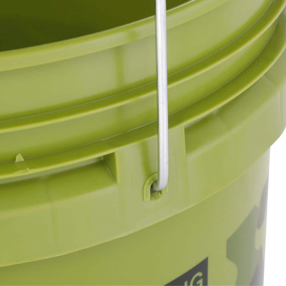 5-Gallon Camouflage Polyethylene Utility Bucket with Metal Handle