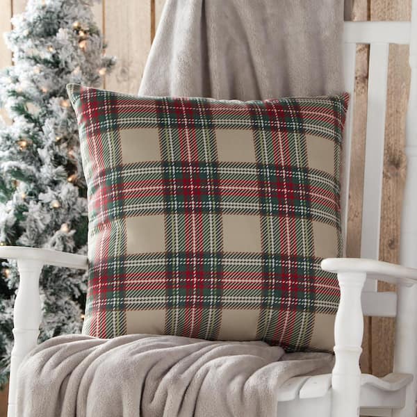 https://images.thdstatic.com/productImages/c44d3980-3382-4168-a261-537be5138d78/svn/greendale-home-fashions-throw-pillows-tp1000-plaid-c3_600.jpg