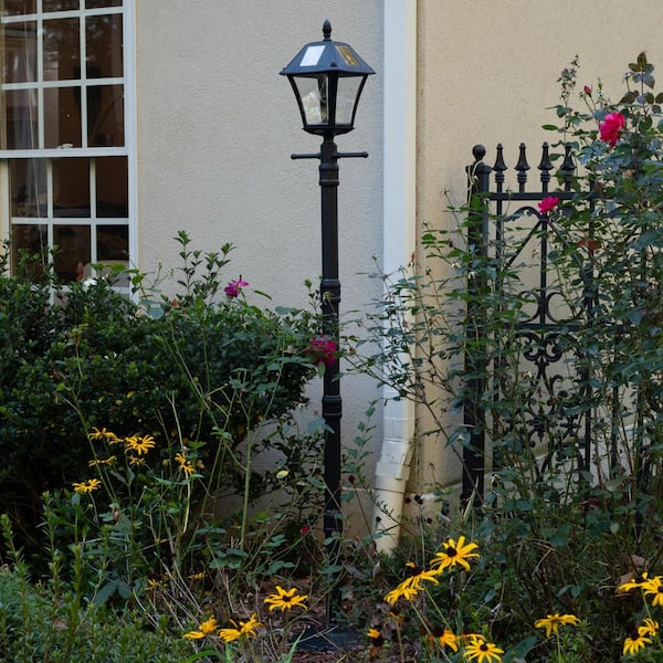 Baytown II Bulb Black Outdoor Solar Weather Resistant Integrated LED Landscape Post Light and Lamp Post with Anchor