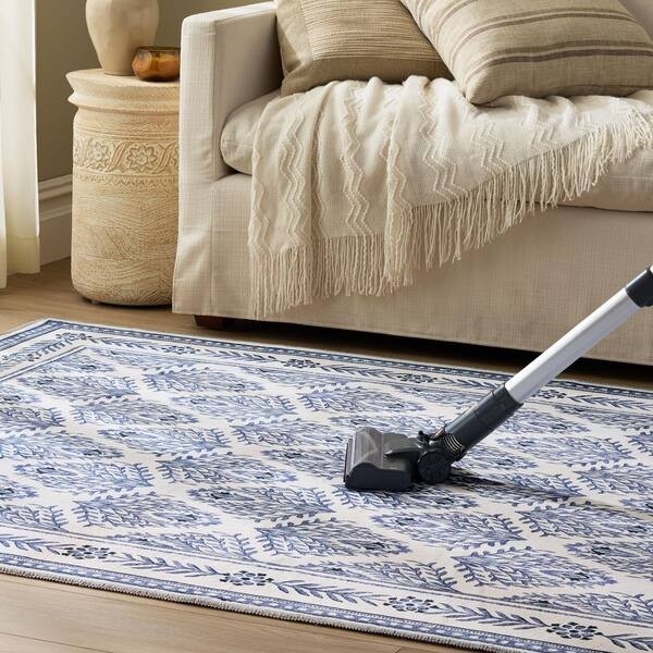 EVERWASH Haven 5 ft. x 7 ft. Brown Geo Border Washable Area Rug
