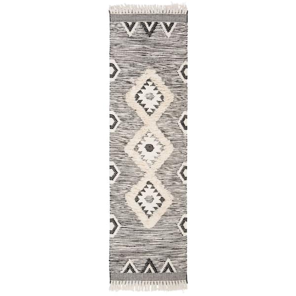 SAFAVIEH Kenya Black/Ivory 2 ft. x 8 ft. Geometric Ikat Runner Rug