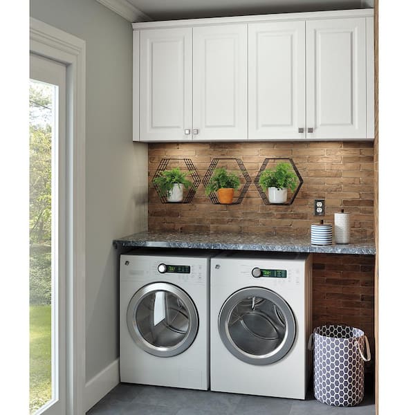 White 97 in. x 1.25 in. x 1.25 in. Outside Corner Moulding
