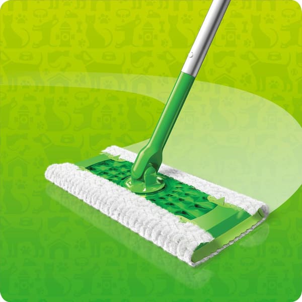 https://images.thdstatic.com/productImages/c49ae945-6f58-4789-a4b4-5b9d8a4700c0/svn/swiffer-mop-refill-pads-003700047288-66_600.jpg