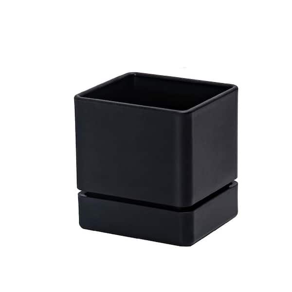 Black Plastic Indoor/Outdoor Planter with Saucer (4.5 in. W x 4.5 in. H)