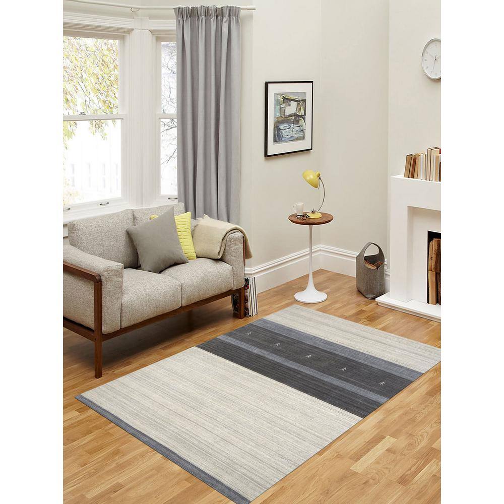 Ivory Wool and Viscose Rectangular Handmade Area Rug, 10' x 14'