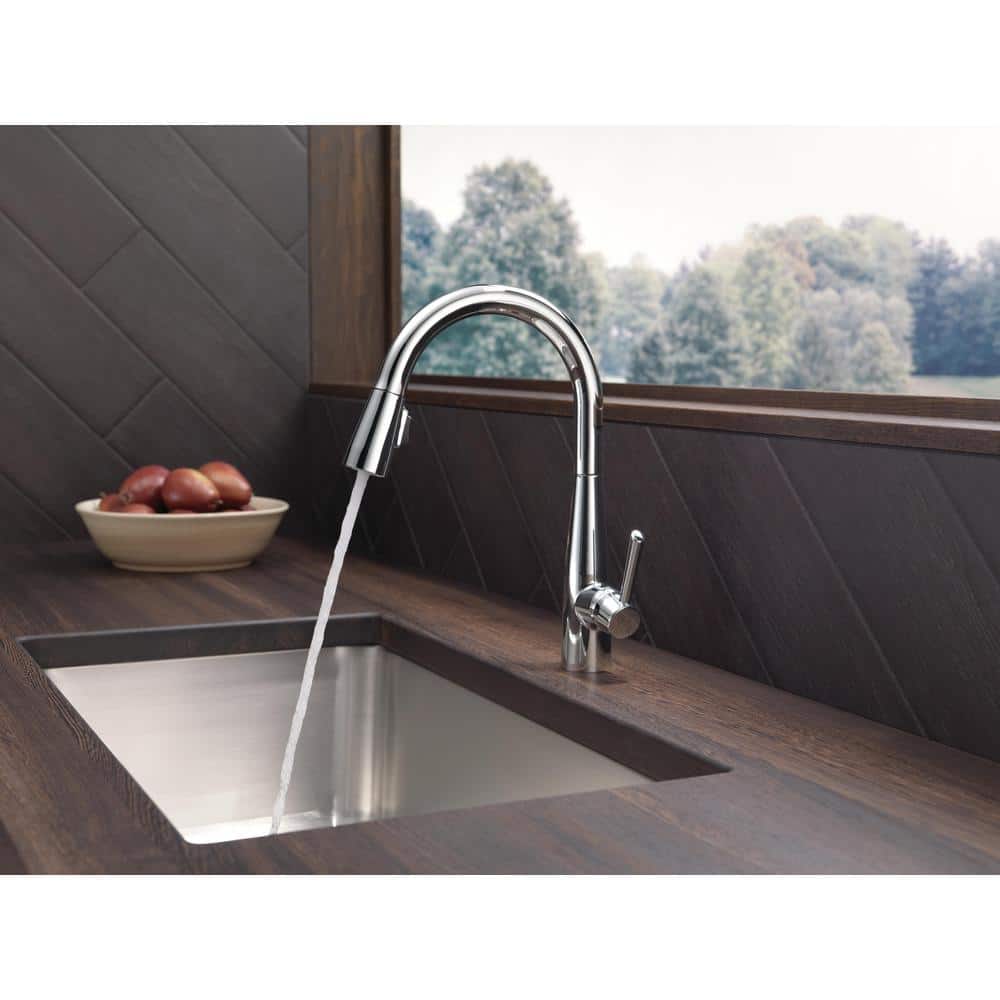 Chrome Pull-Down Single Handle Kitchen Faucet with Spray