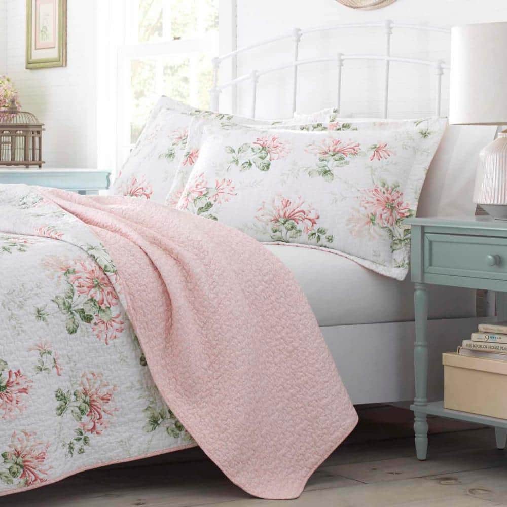 Blush Cotton Reversible Full Quilt Set with Floral Pattern