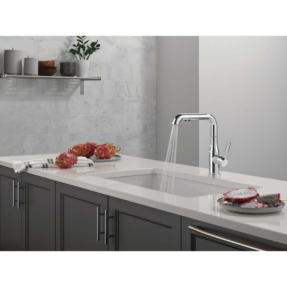 Chrome Single Handle Pull-Out Sprayer Kitchen Faucet