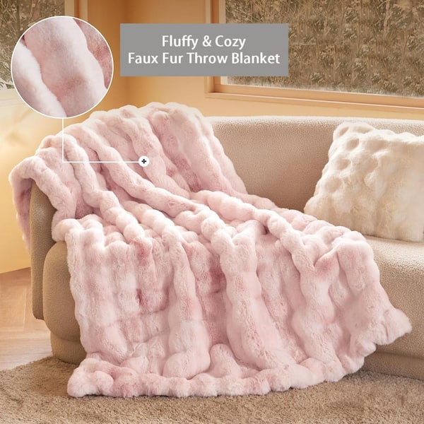 GHOUSE ILTB Pink Faux Rabbit Fur 60 in. x 80 in. Shag Plush Throw Blanket