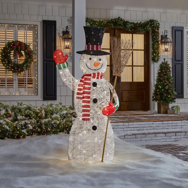 https://images.thdstatic.com/productImages/c4f1724d-8e11-4e3f-a2bb-7fd21ac2279a/svn/home-accents-holiday-christmas-yard-decorations-23rt01223112-e1_600.jpg