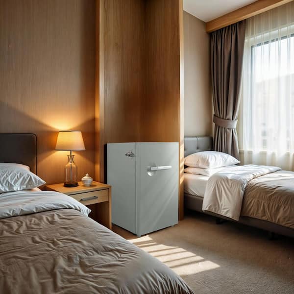 Frigidaire 4.5cu. ft. Mini Refrigerator Retro Style in Sage Green