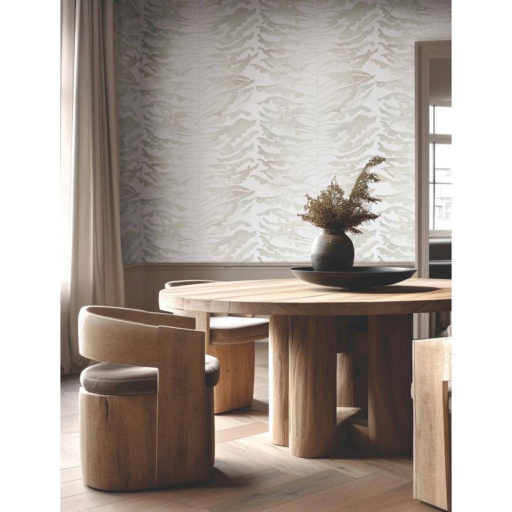 Neutral Leaf Column Wallpaper Roll with Silver Highlights