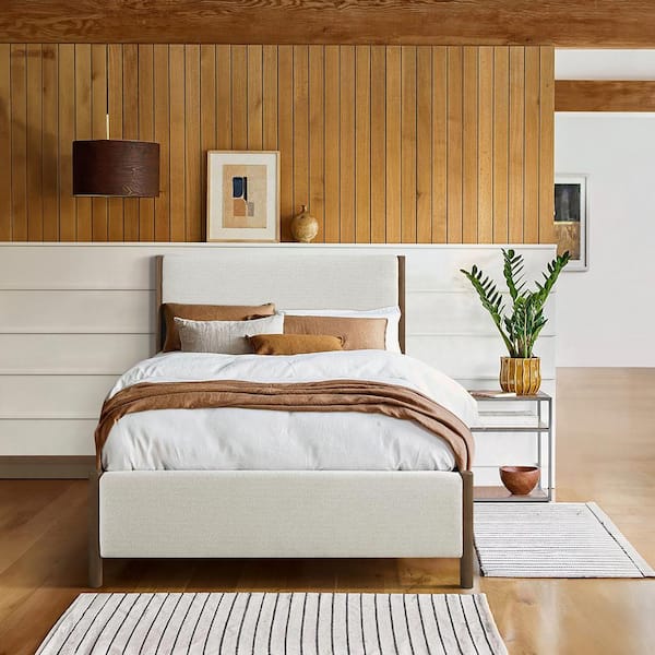 Lazzara Logandale Beige Wood Frame Full Chenille Upholstered Platform Bed