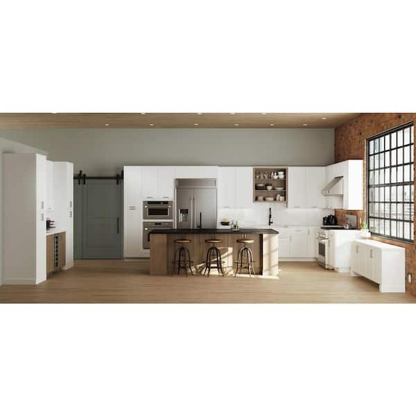 Hampton Bay Designer Series Melvern Assembled 30x34 5x23 75 In Full Height Door Base Kitchen Cabinet In White Bf30 Mlwh The Home Depot