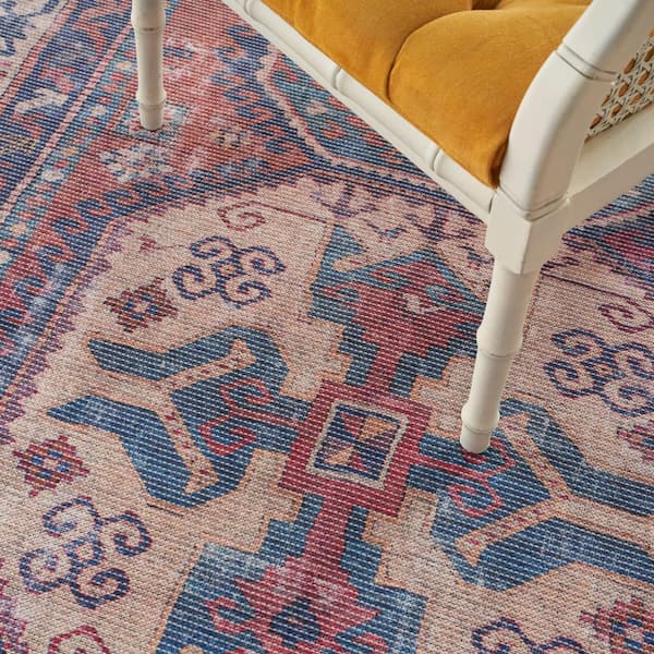 https://images.thdstatic.com/productImages/c528e389-2651-5965-bb7b-9e612aaa473f/svn/red-navy-area-rugs-164711-44_600.jpg