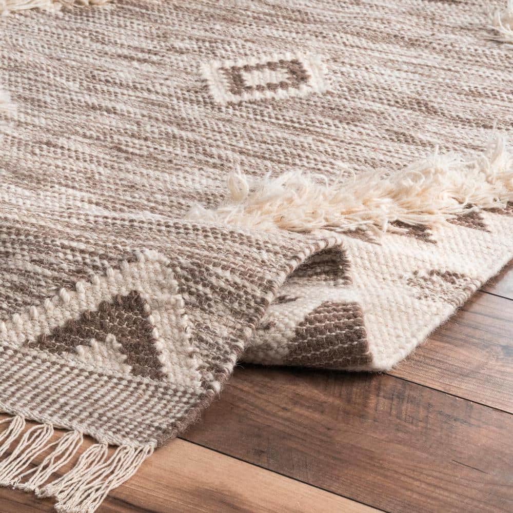 Beige Handmade Wool Shag Area Rug with Braided Tassels