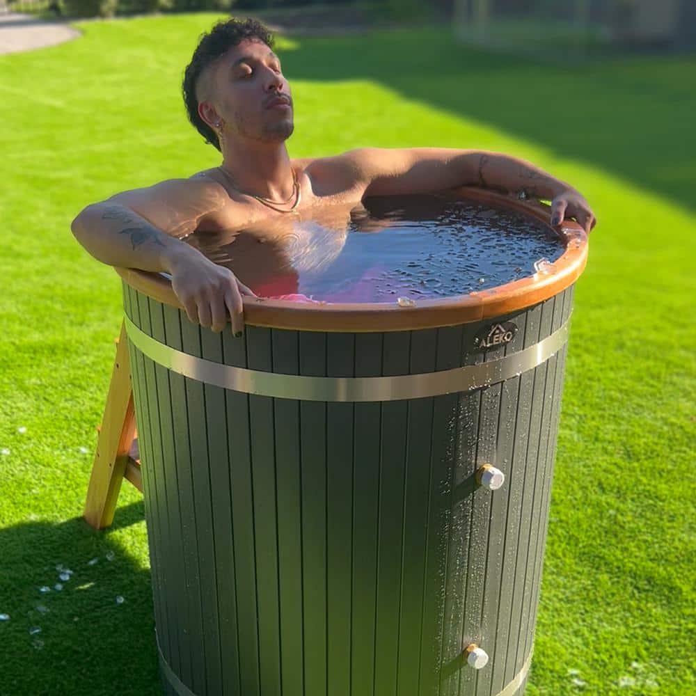 Charcoal and Cedar Oval Ice Bath Tub with Steps