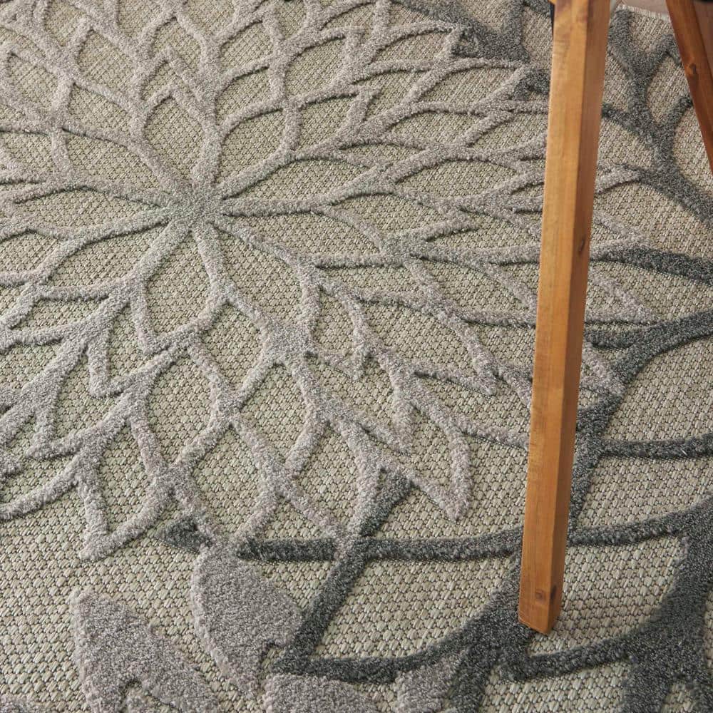 Aloha Silver Grey Floral Modern 5'3" x 7'5" Indoor/Outdoor Rug