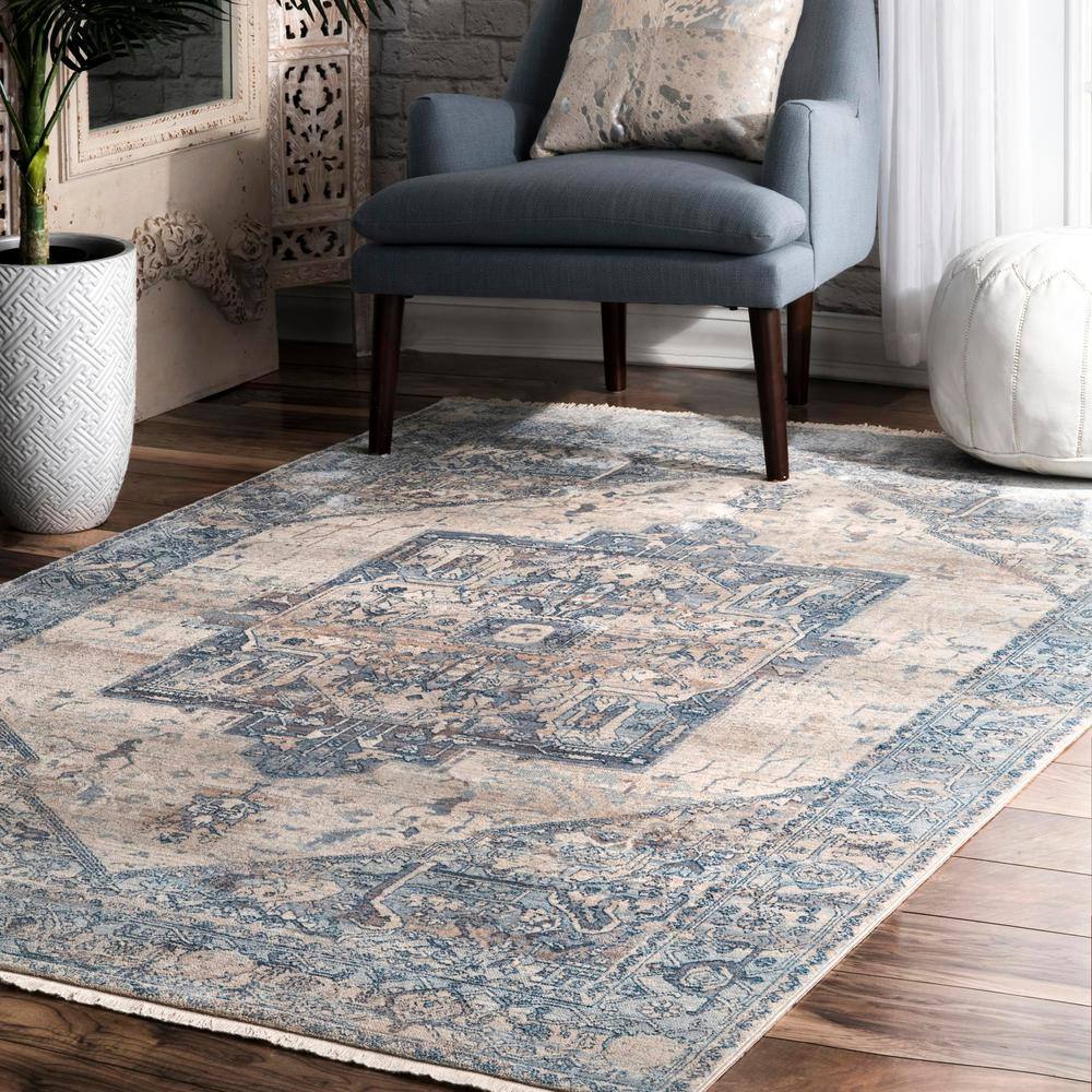 Light Blue Vintage Medallion Synthetic Area Rug with Fringe, 4' x 6'