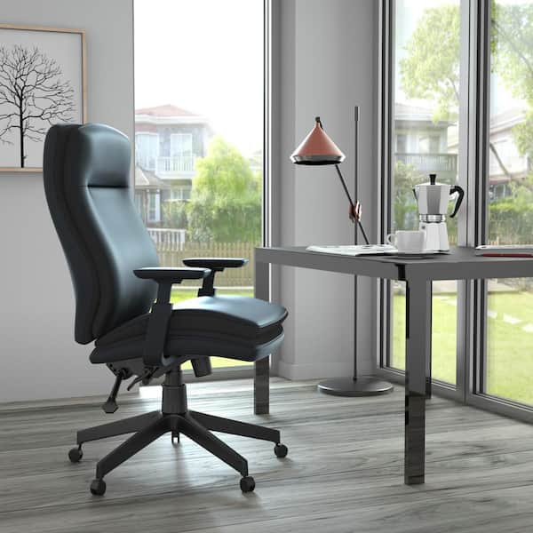 https://images.thdstatic.com/productImages/c5387fe5-e58c-4804-b1b7-5019a5828892/svn/black-boss-office-products-executive-chairs-b730-bk-31_600.jpg
