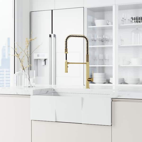 Sterling Single Handle Pull-Down Sprayer Kitchen Faucet in Matte Brushed Gold