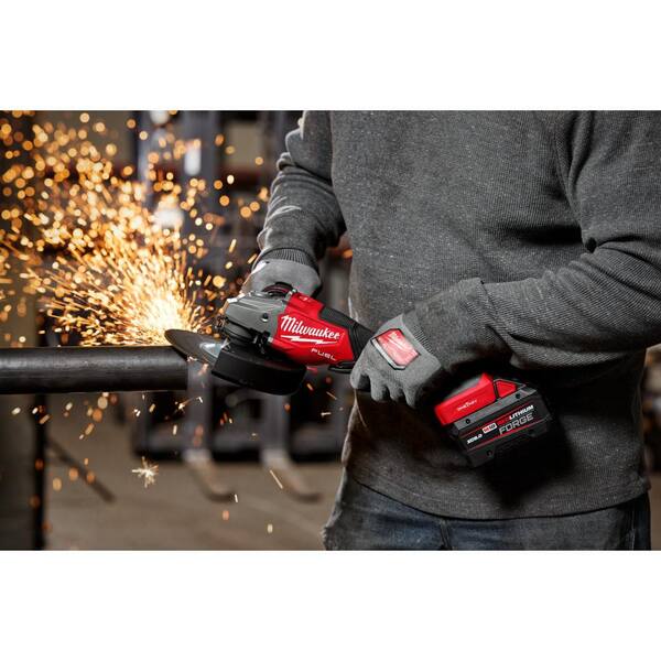 Milwaukee M18 FUEL 18-Volt Lithium-Ion Brushless Cordless 7 in