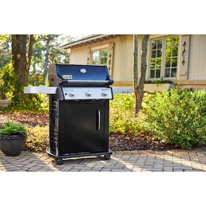Spirit E-315 3-Burner Propane Grill Combo with Grill Cover and iGrill 2