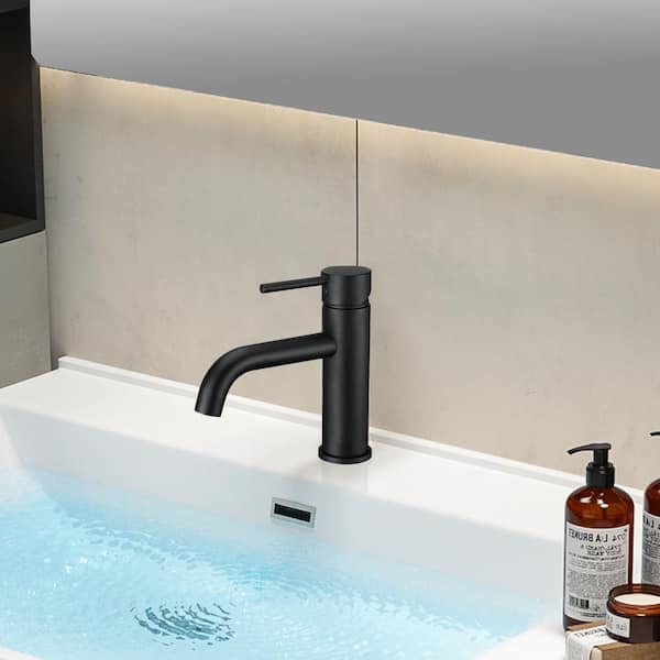 Luxurious Modern Single-Handle Single Hole Bathroom Faucet in Matte Black