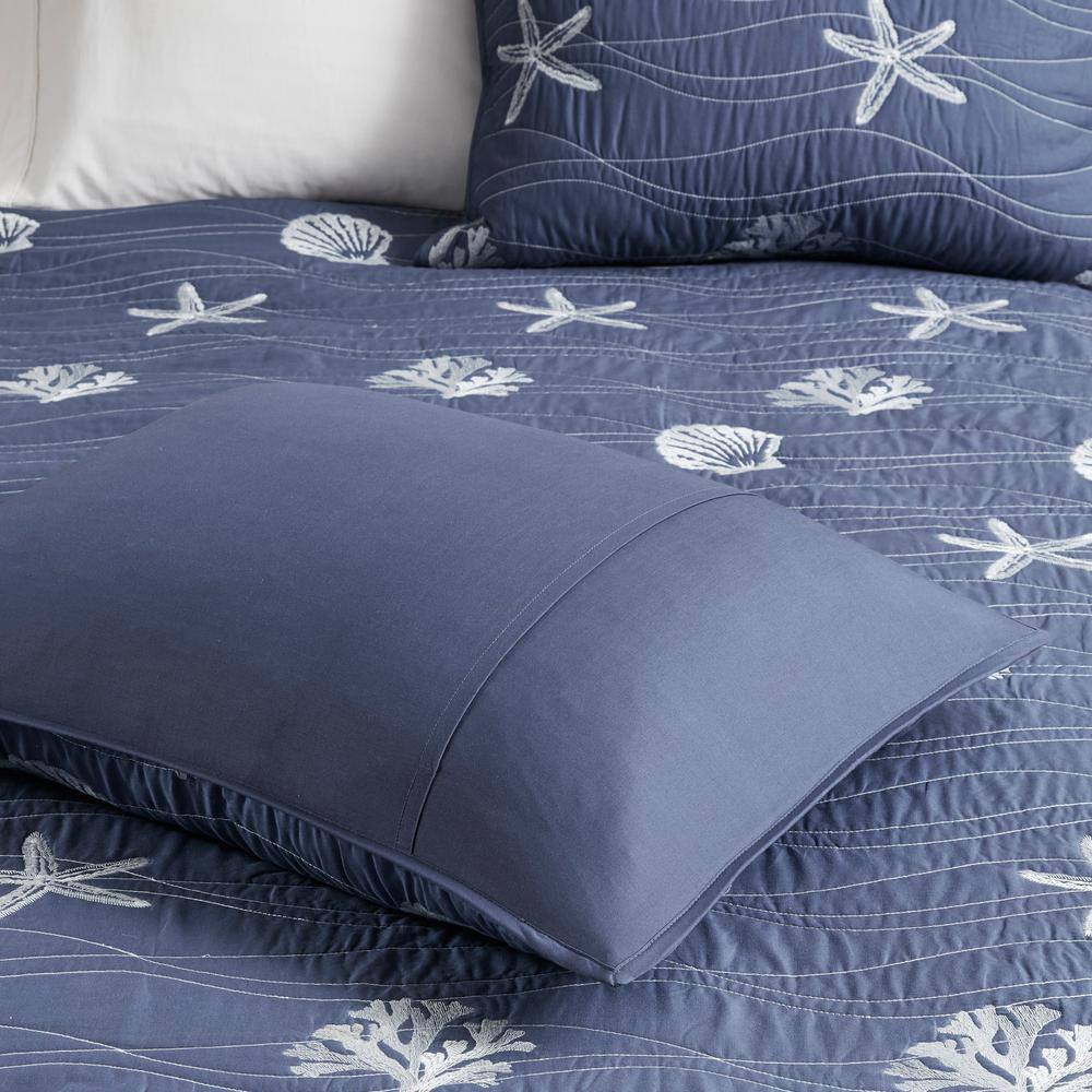 Navy Cotton Coastal Reversible Full Quilt Set