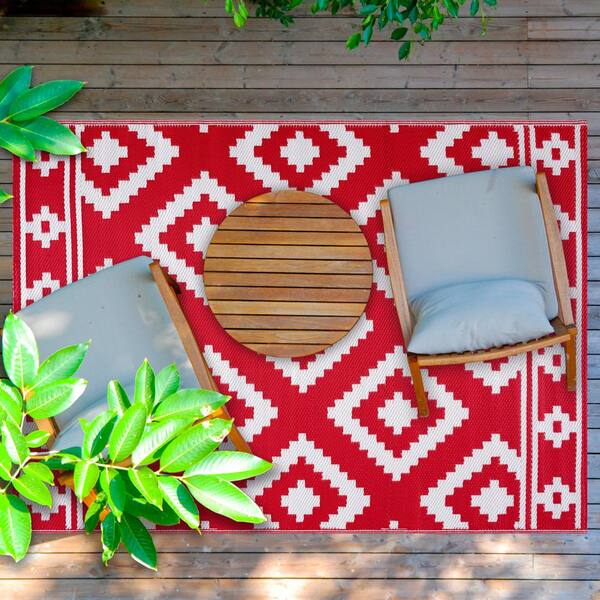 Paris Design Gray and White 6 ft. x 9 ft. Size 100% Eco-Friendly Lightweight Plastic Outdoor Area Mat/Rug