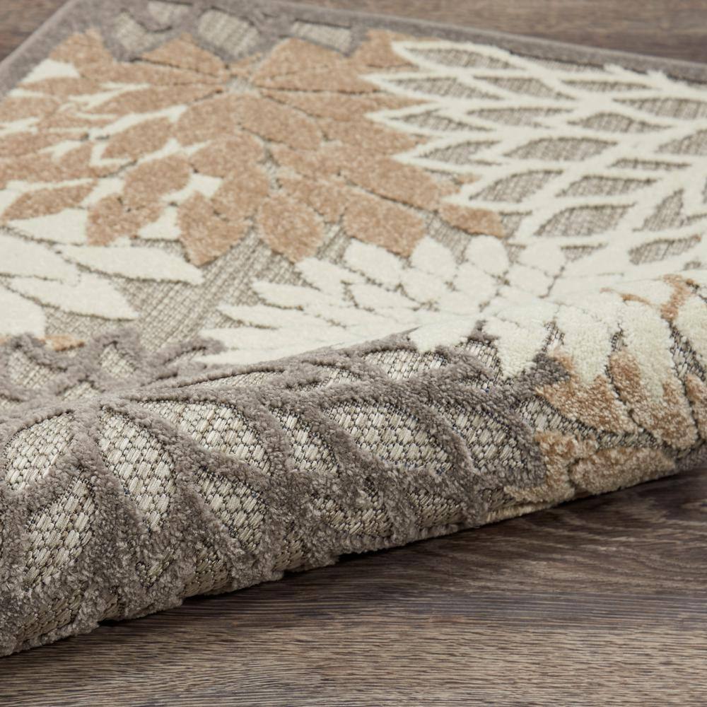 Handwoven Traditional Floral Medium Rug in Gray and Brown