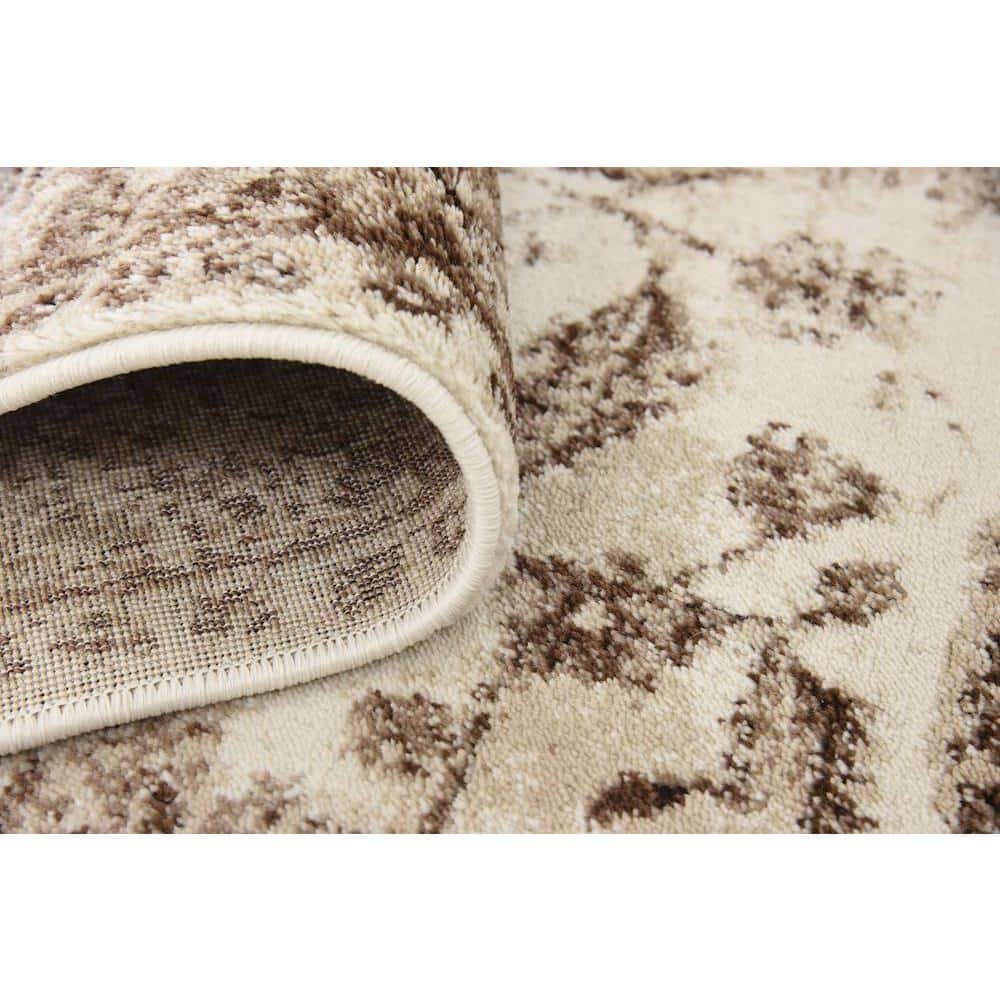 Ivory Floral 4' x 6' Stain-resistant Synthetic Rug