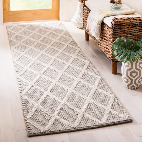 Natura Gray 2 ft. x 12 ft. Geometric Runner Rug