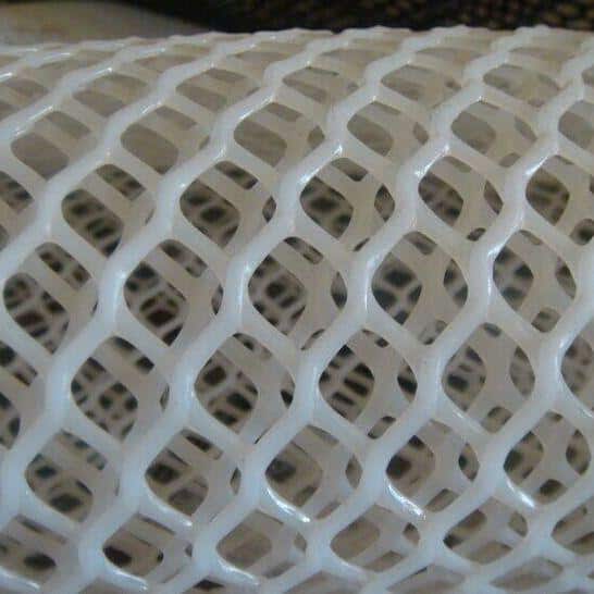 Wellco 3.3 ft. x 50 ft. Chicken Plastic Net Farming Plastic Net Plastic Poultry Fence 0.7 in. mesh White