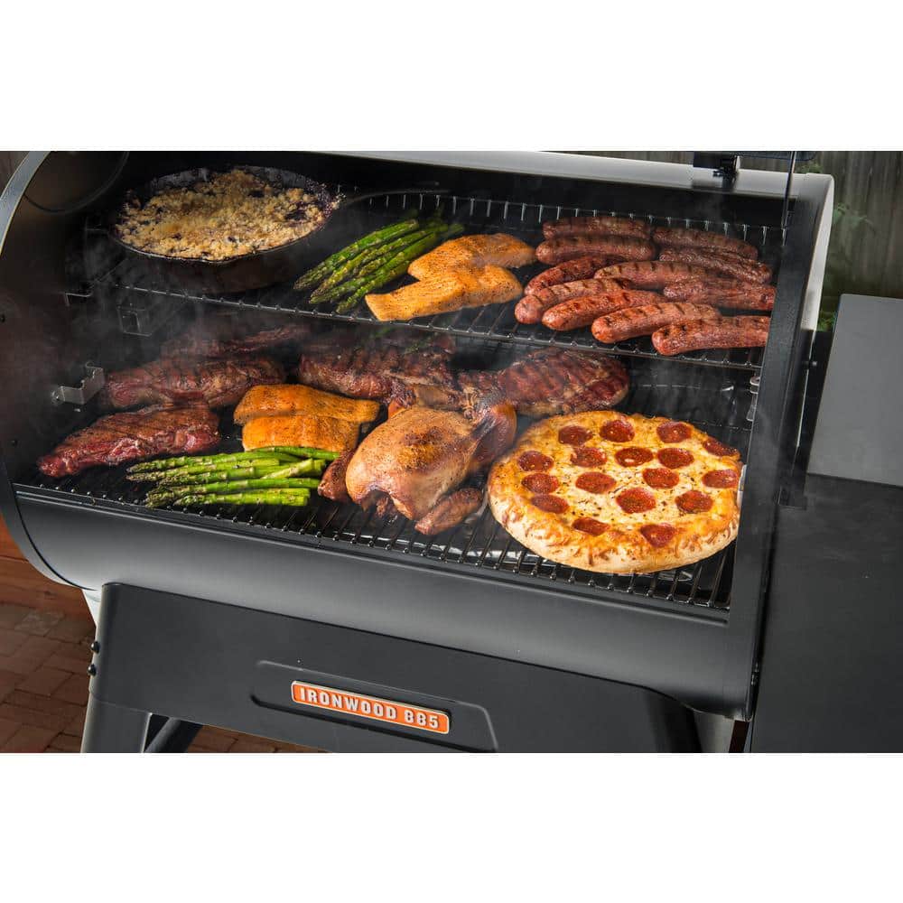 Ironwood 885 Smart Black Pellet Grill with Super Smoke Mode
