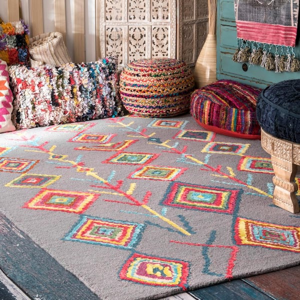 Belini Moroccan Southwestern Symbols Gray 4 ft. x 6 ft. Area Rug