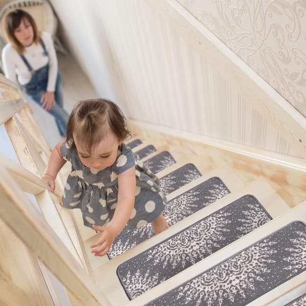 Medallion Gray 26 in. x 8.5 in. Non-Slip Rubber Back Stair Tread Cover (Set of 15)