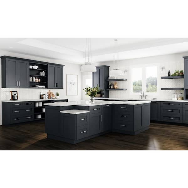https://images.thdstatic.com/productImages/c5c008ac-2fb1-4a49-8639-1352e9a8c4ef/svn/onyx-gray-painted-home-decorators-collection-assembled-kitchen-cabinets-b18l-2t-kb-ndo-31_600.jpg