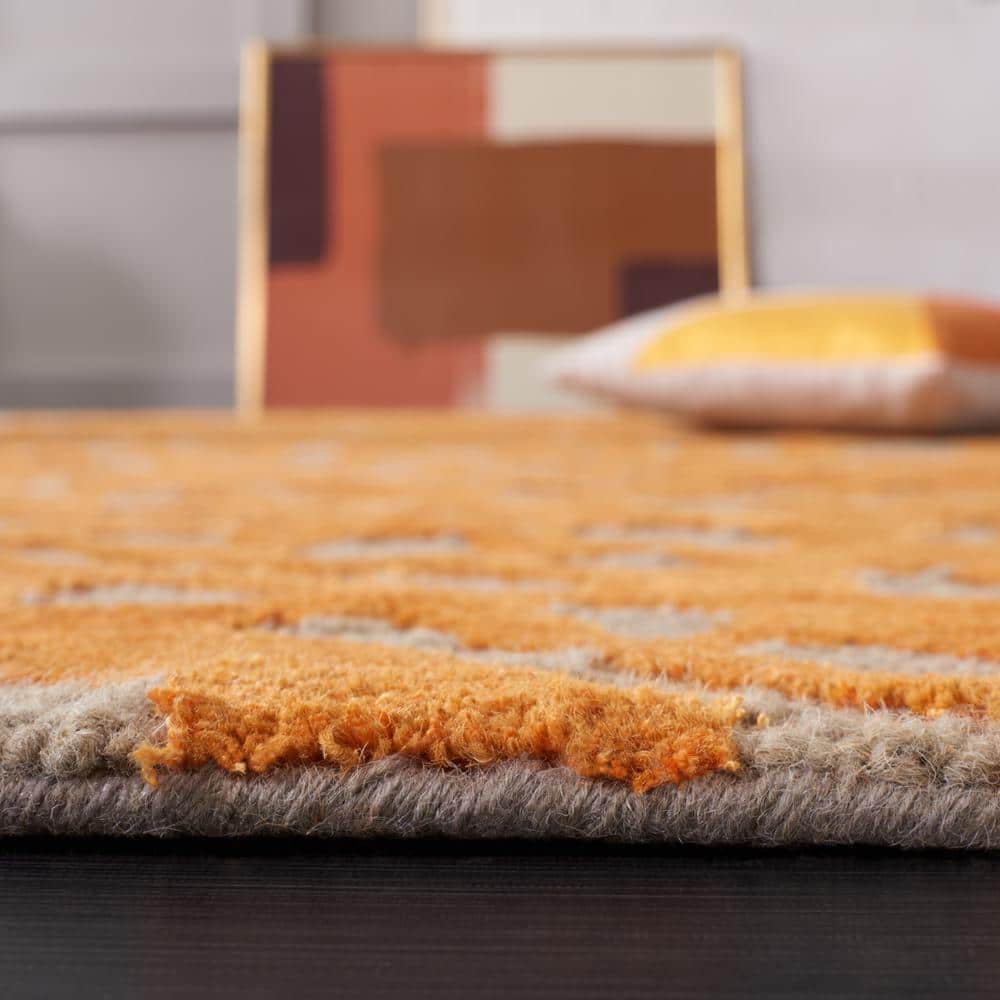 Handmade Tufted Gray Wool 6' Round Area Rug
