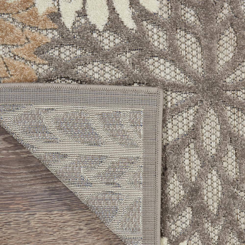 Handwoven Traditional Floral Medium Rug in Gray and Brown