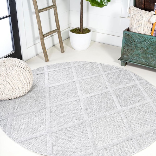 Salines Light Gray 5 ft. Round Diamond Trellis Indoor/Outdoor Area Rug